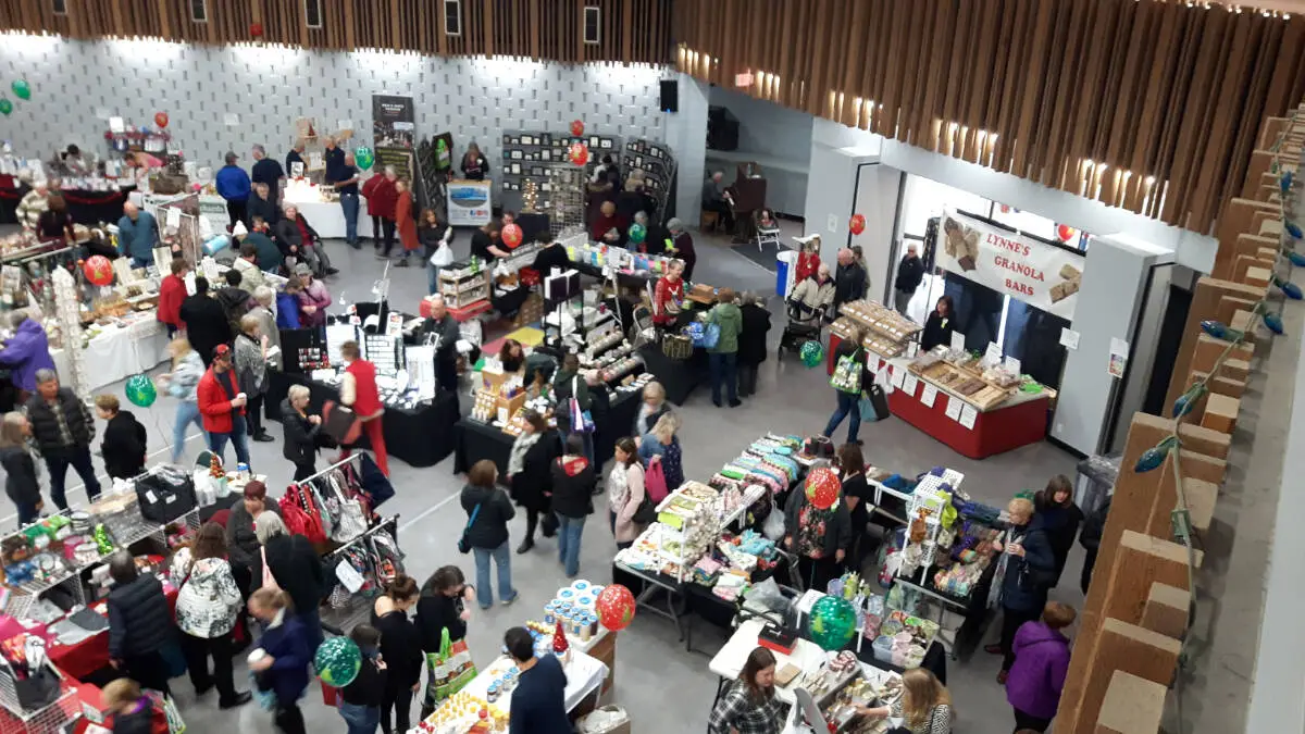 现在是北奥肯那根工艺品博览会的季节 | 'Tis the season for craft fairs in the North Okanagan