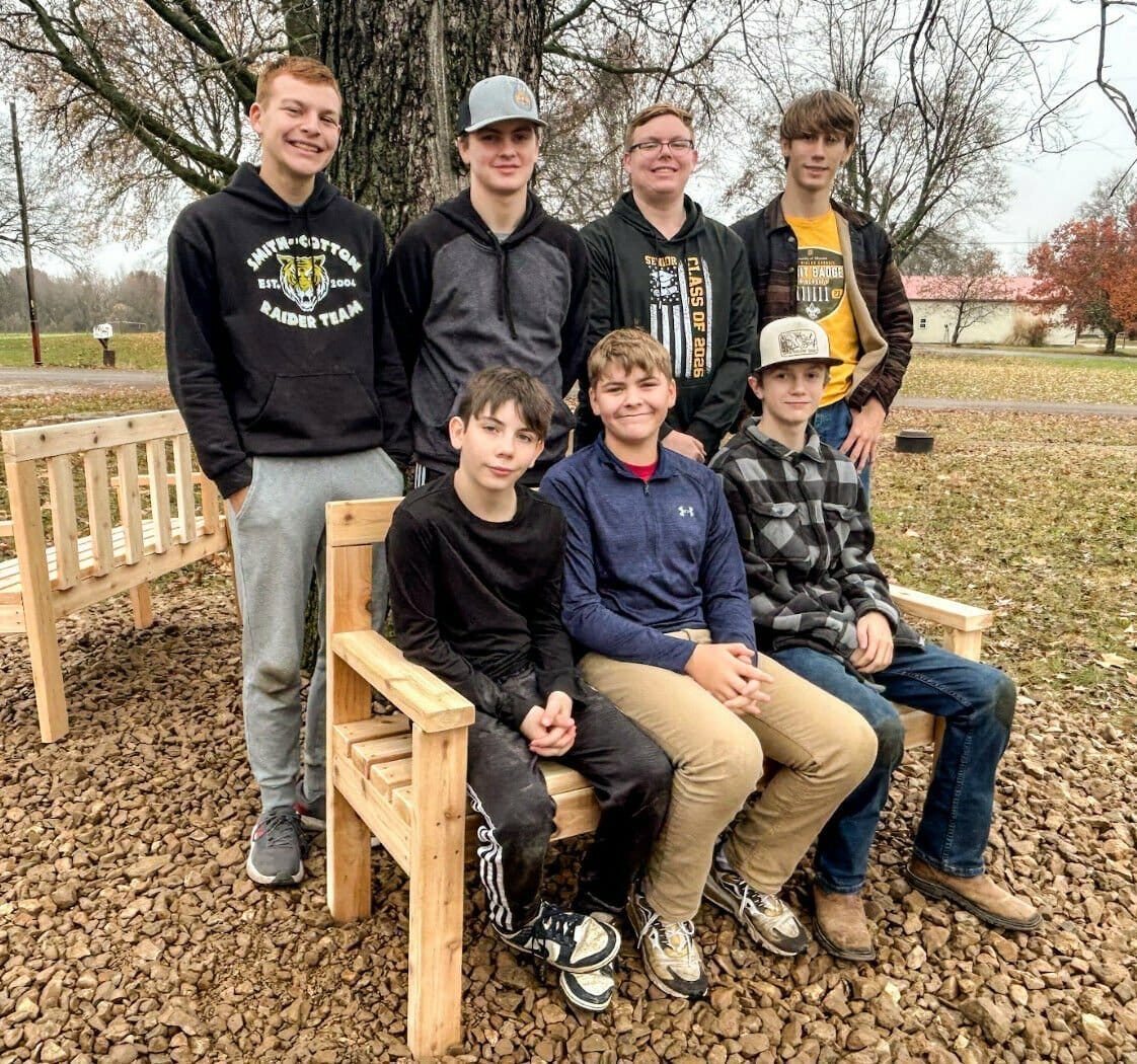 拉蒙特童子军通过鹰计划向家庭、部队和教堂致敬 | La Monte scout honors family, troop, church with Eagle Project