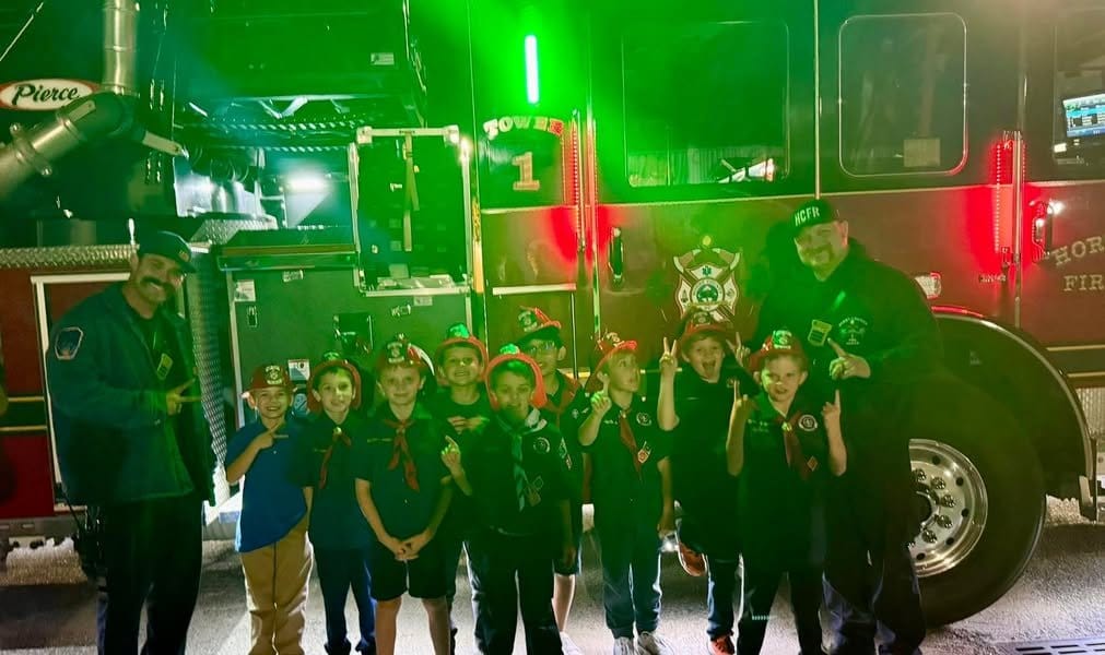 童子军的公共教育看看霍里县消防救援人员...... | PUBLIC EDUCATION WITH CUB SCOUTS Check out Horry County Fire Rescue crews ...