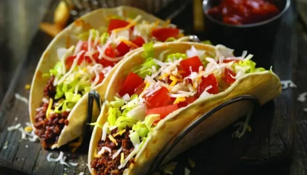 斯特拉斯堡教会举办墨西哥卷饼筹款：社区温暖支持童子军成长 | Strasburg Church Hosts Taco Bar Fundraiser: Community Warmth Supporting Scout Growth