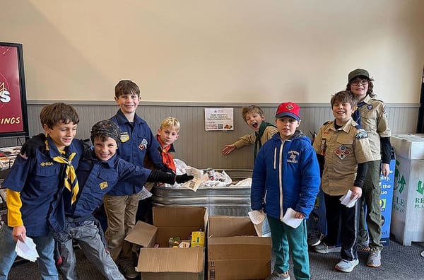 随着越来越多的邻居在假期前寻求营养食品，社区集会 | Community rallies as more neighbors seek nourishing food ahead of holidays