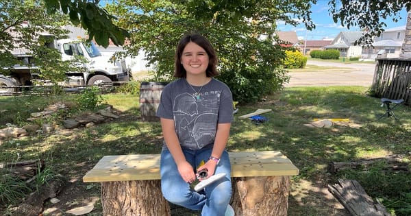 随着女孩参与童子军活动的增加，费尔伯恩女孩成为该市历史上第一位鹰级童子军 | Fairborn girl becomes first Eagle Scout in city's history as girls participation in Scouting grows